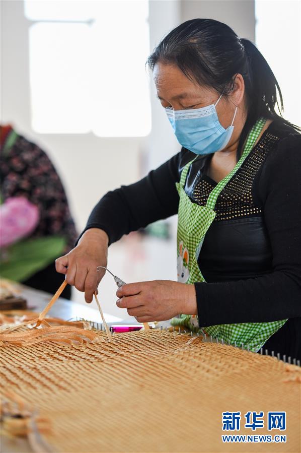 (決戰(zhàn)決勝脫貧攻堅(jiān)·圖文互動(dòng))(3) 內(nèi)蒙古卓資縣:“黃金地”建“脫貧樓” “斷窮根”進(jìn)“快車道”