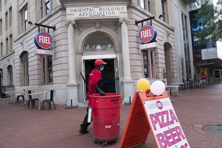 疫情拖垮多少美國企業